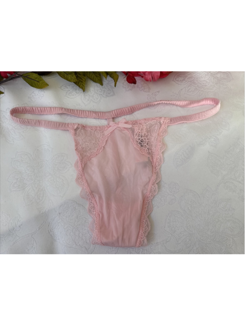 VICTORIA'S SECRET L LIGHT PINK SILKY STRAPPY V STRING THONG PANTIES W BOW NWT